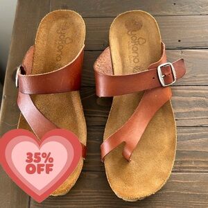 Leather thong sandals